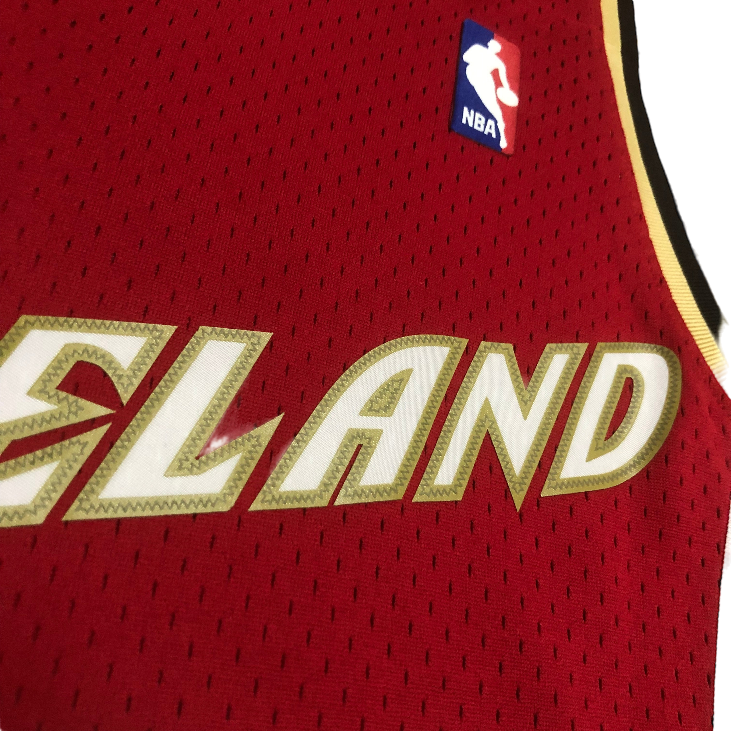 2003-04 Cleveland Cavaliers (Lebron James) Red Classics Jersey