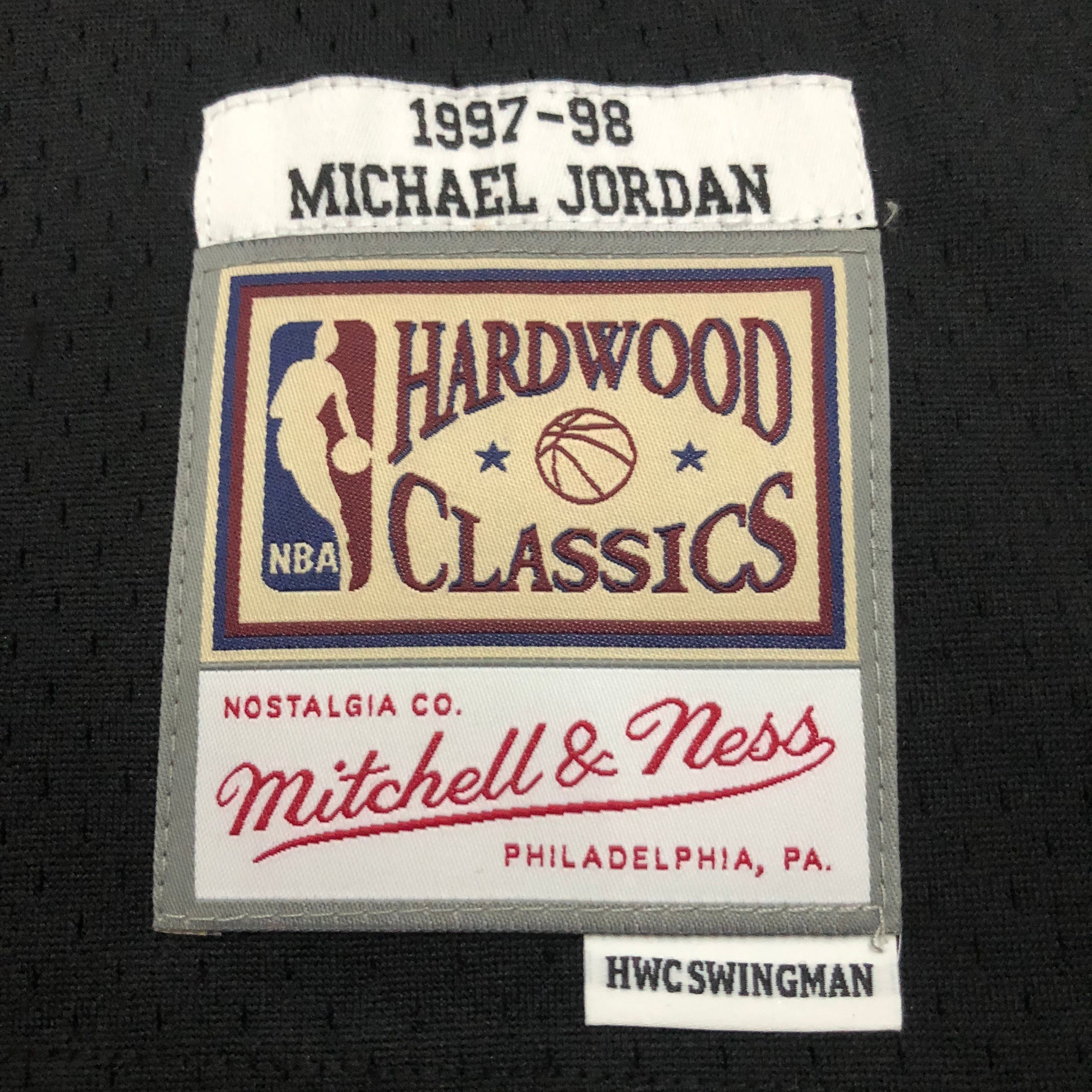 1997-98 Chicago Bulls (Michael Jordan) Black Classics Jersey