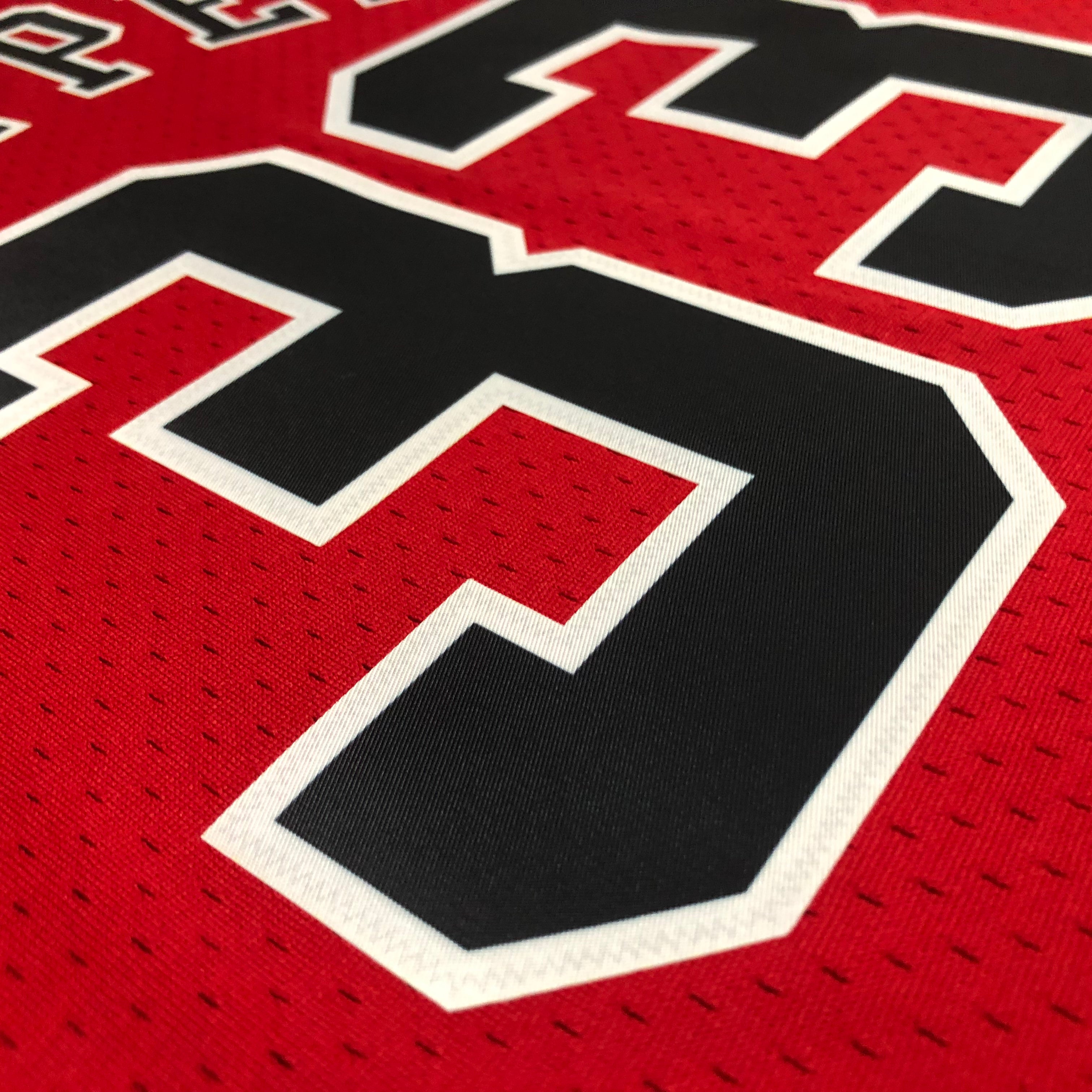 1995-96 Chicago Bulls (Scottie Pippen) Red Classics Jersey